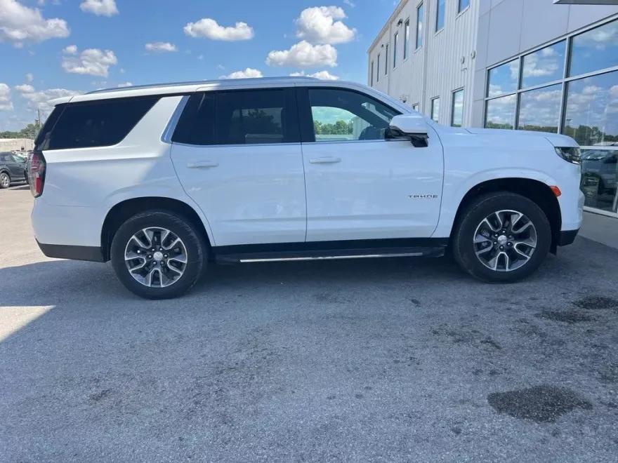 2021 Chevrolet Tahoe LT photo 1