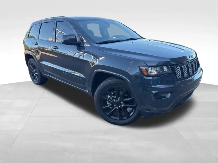 2018 Jeep Grand Cherokee Altitude photo 1