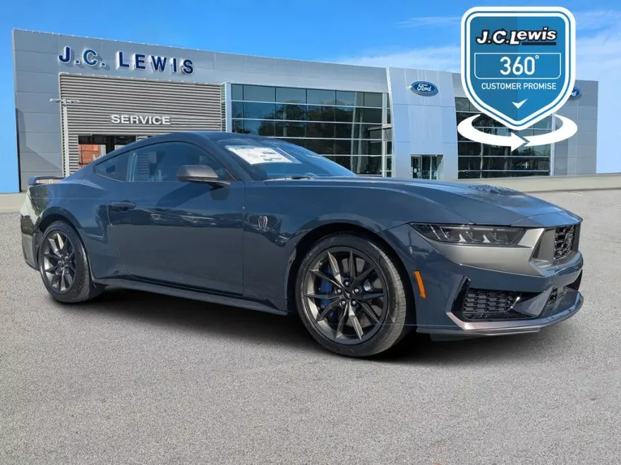 2025 Ford Mustang Dark Horse photo 1
