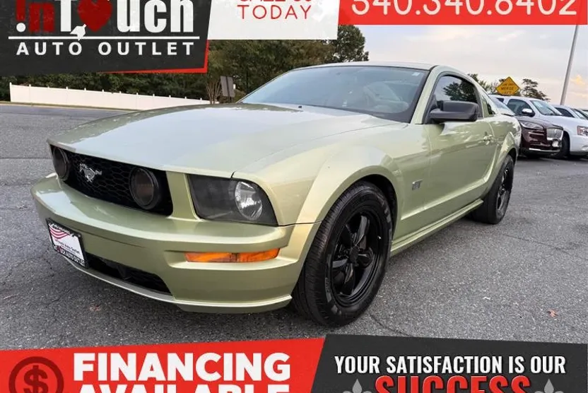 2005 Ford Mustang GT Premium photo 1