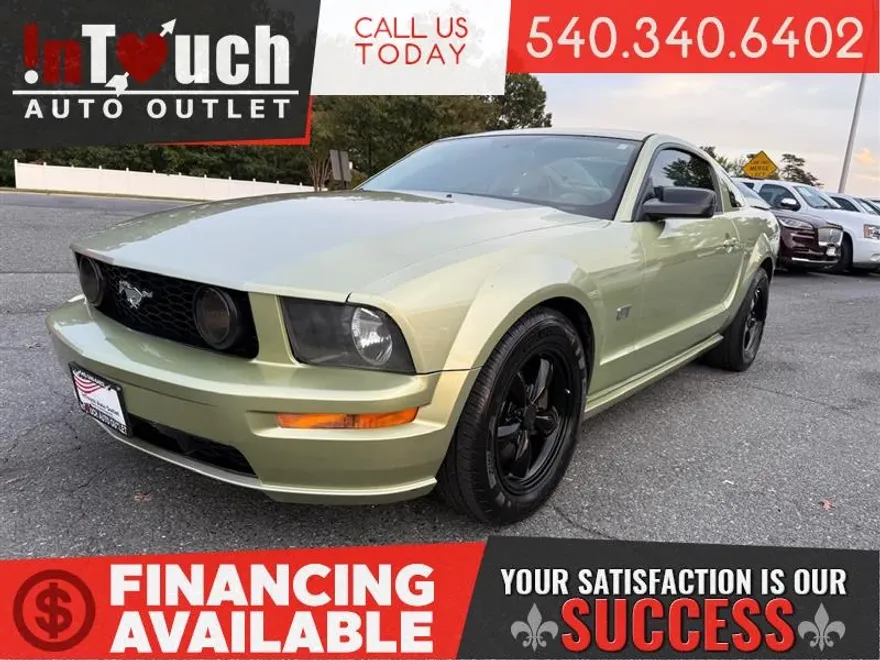 2005 Ford Mustang GT Premium photo 1