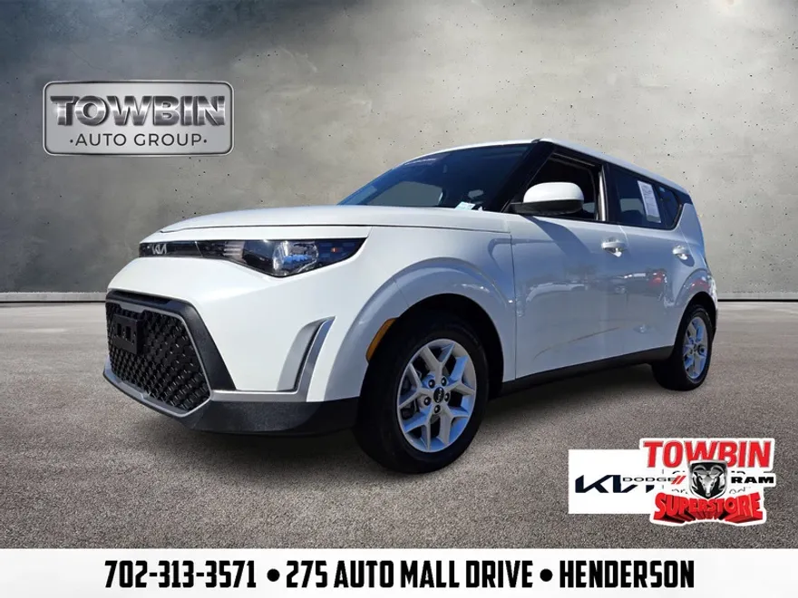 2024 Kia Soul LX photo 1
