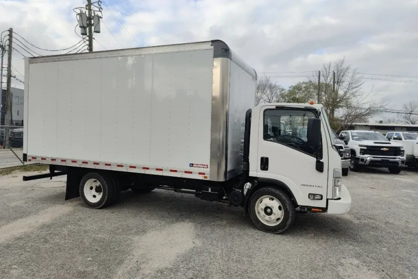2024 Chevrolet Silverado 4500HD Base photo 1