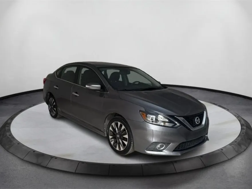 2016 Nissan Sentra SR photo 2