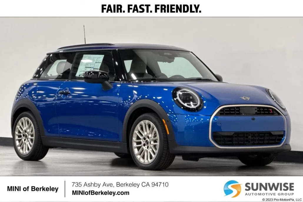 2025 Mini Cooper 2 Door Hardtop Iconic photo 1