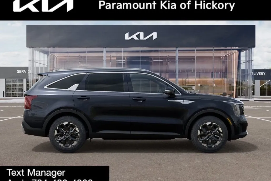 2025 Kia Sorento S photo 1