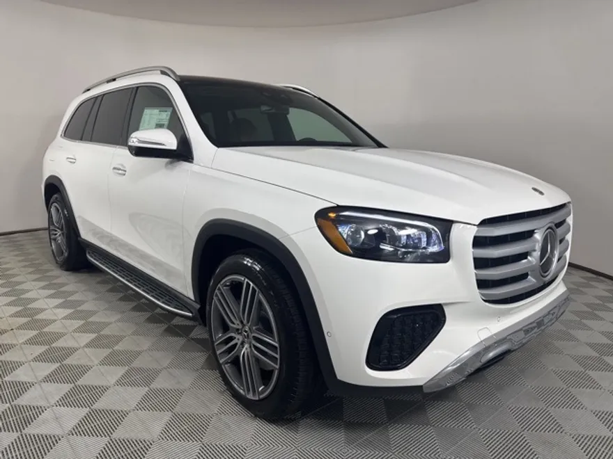 2026 Mercedes Benz GLS 450 4MATIC photo 1