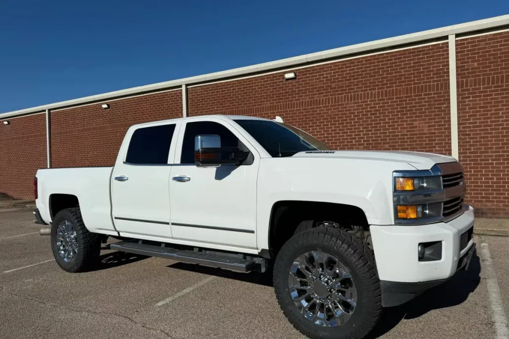2015 Chevrolet Silverado 2500HD High Country photo 1