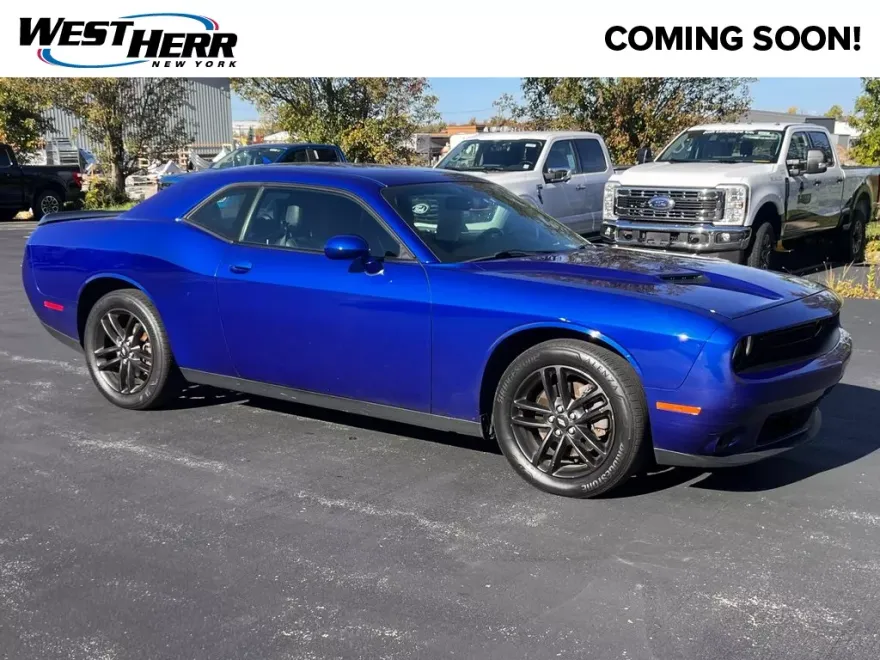 2019 Dodge Challenger SXT photo 1