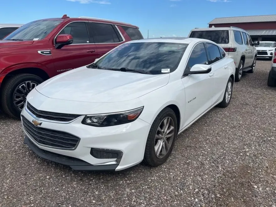 2018 Chevrolet Malibu 1LT photo 1