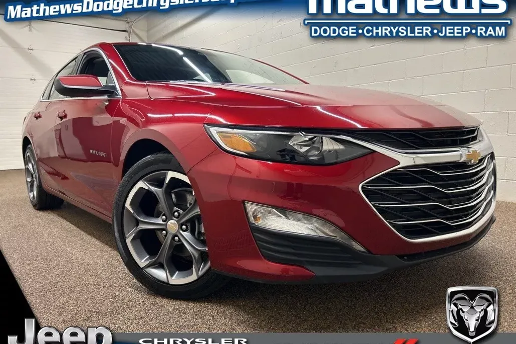 2024 Chevrolet Malibu 1LT photo 1