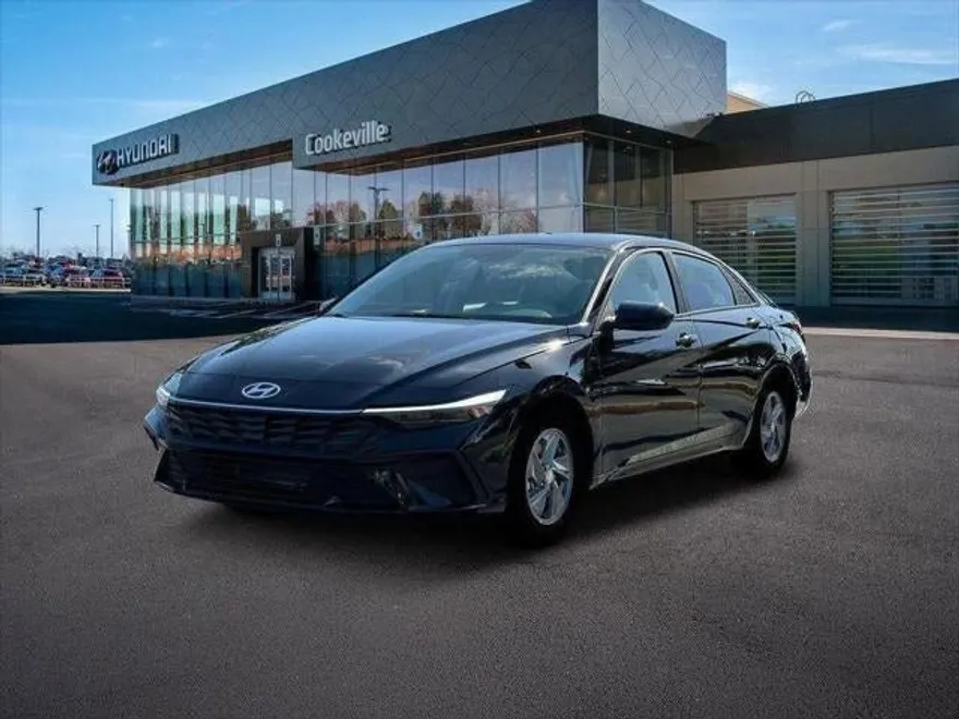 2025 Hyundai Elantra SE photo 1