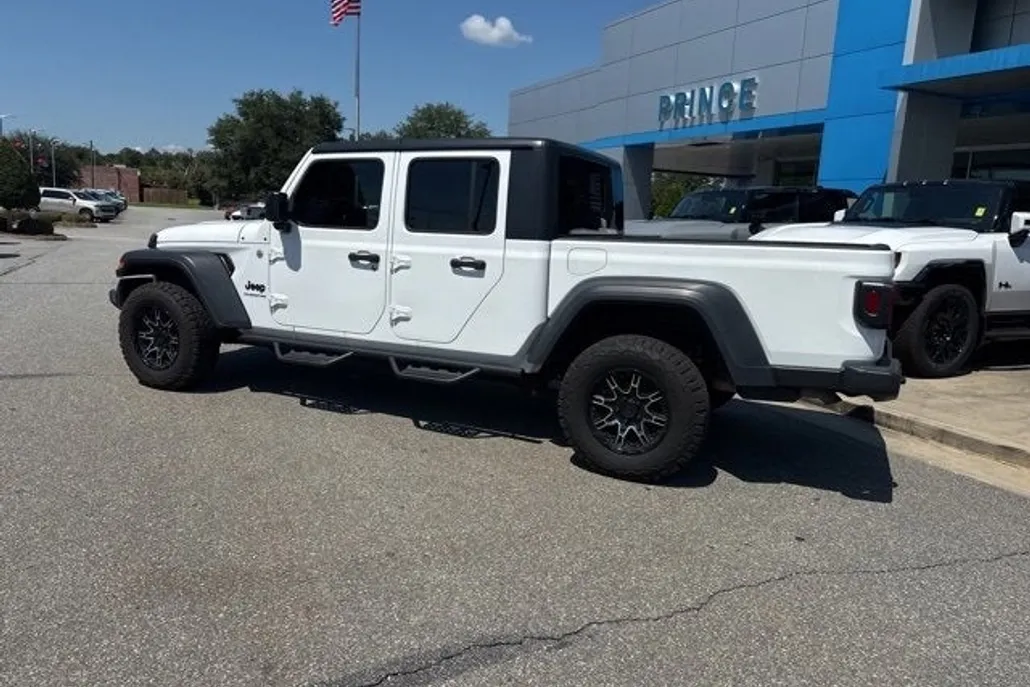 2020 Jeep Gladiator Sport S photo 1