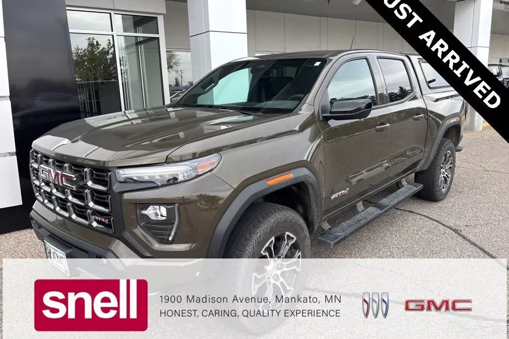 2024 Gmc Canyon AT4 photo 1