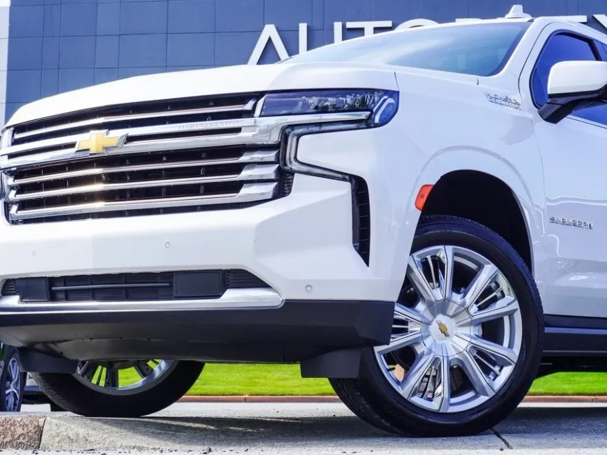 2024 Chevrolet Suburban High Country photo 1