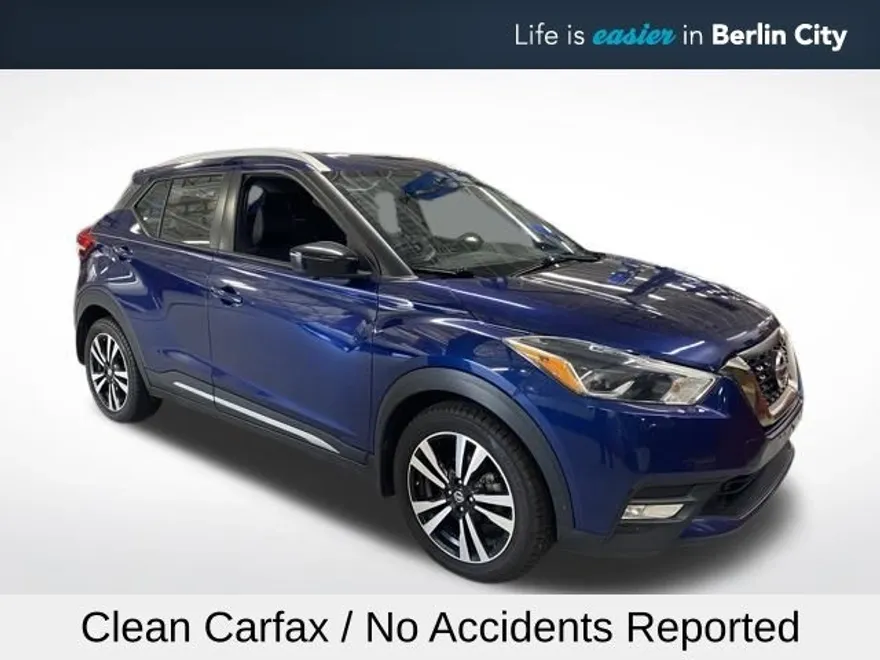 2019 Nissan Kicks SR photo 1