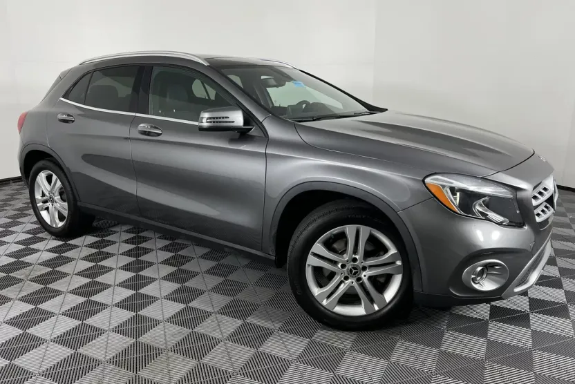 2018 Mercedes Benz GLA 250 photo 1