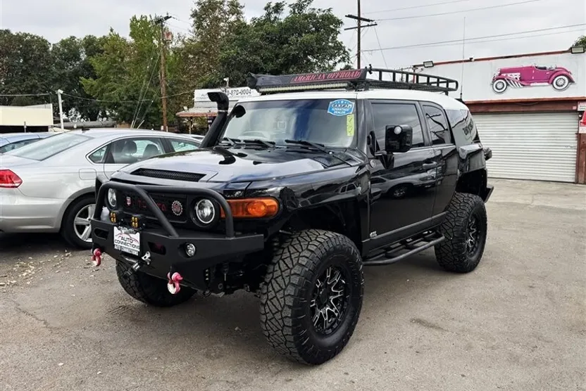2008 Toyota FJ Cruiser Base photo 1