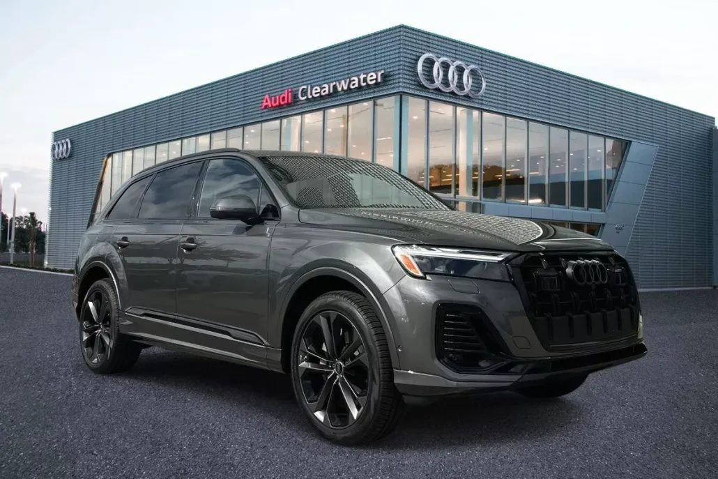 2025 Audi Q7 55 Premium Plus photo 1