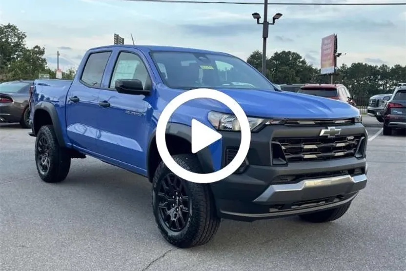 2026 Chevrolet Colorado Trail Boss photo 1