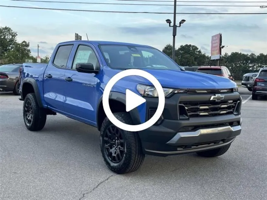 2026 Chevrolet Colorado Trail Boss photo 1