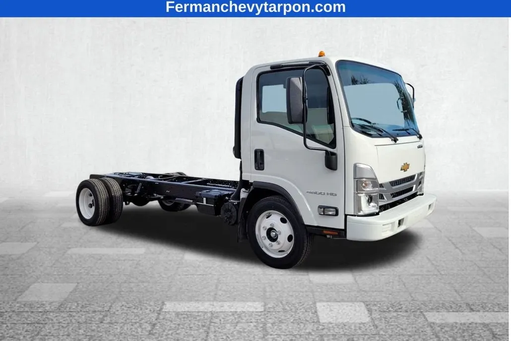 2024 Chevrolet Silverado 4500HD photo 1