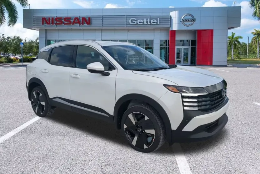 2025 Nissan Kicks SR photo 1