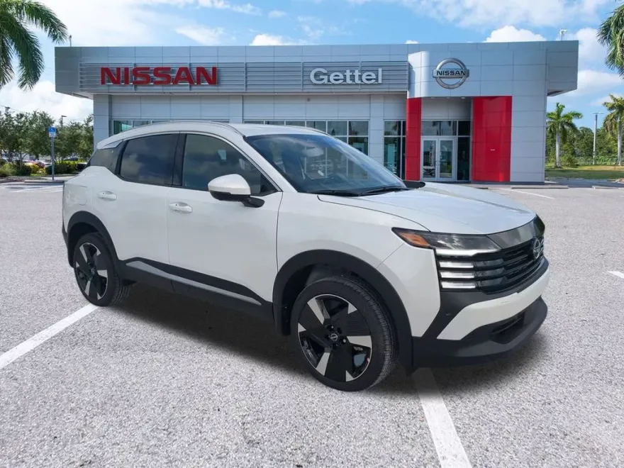 2025 Nissan Kicks SR photo 1