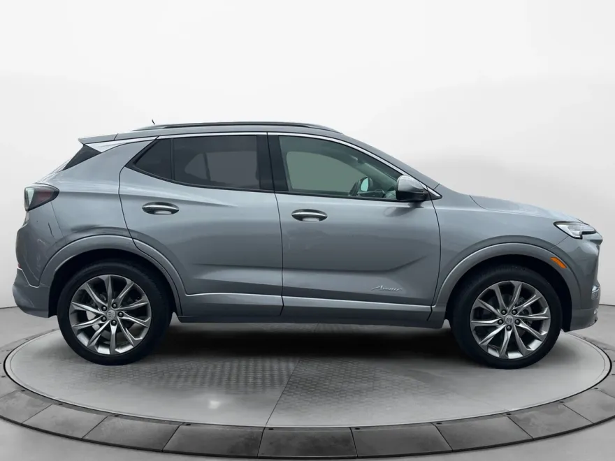 2024 Buick Encore GX Avenir photo 1