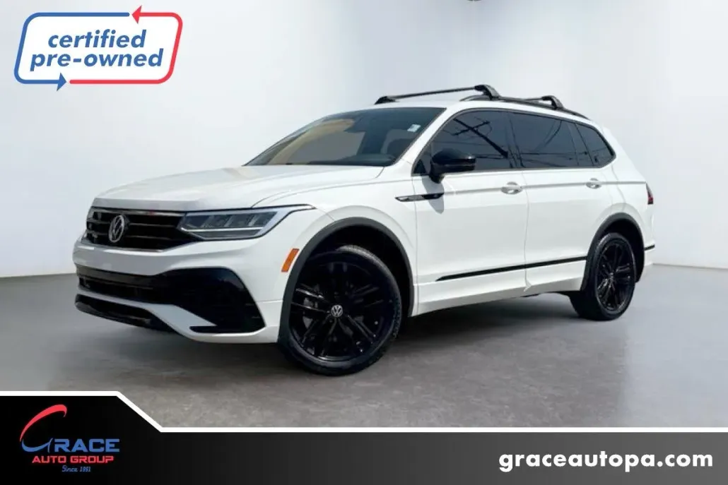 2022 Volkswagen Tiguan SE R-Line Black photo 1