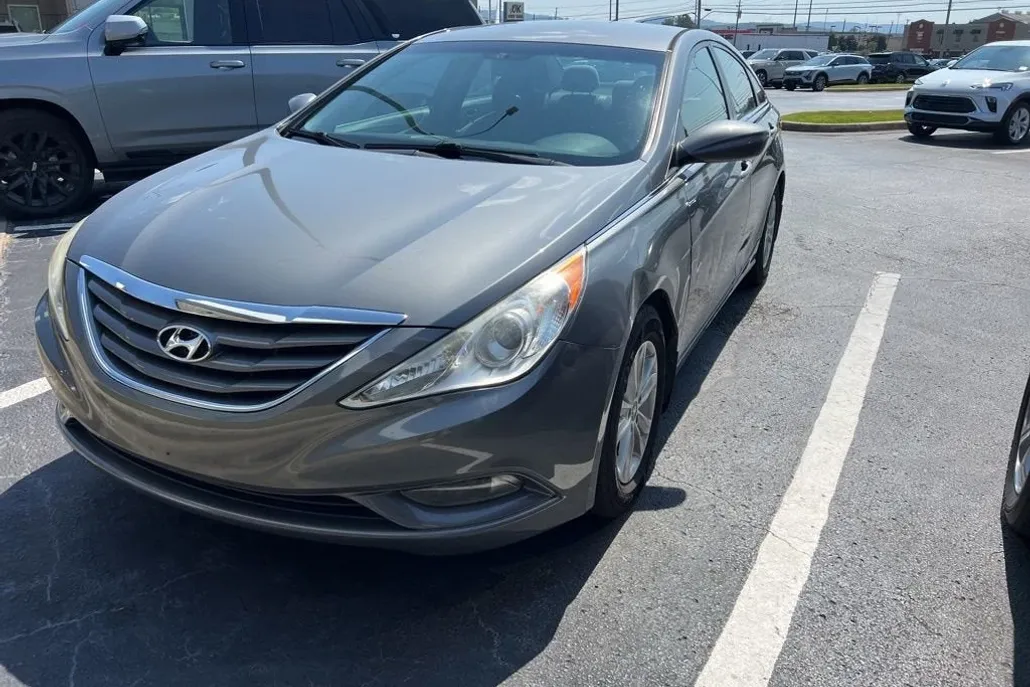 2013 Hyundai Sonata GLS photo 1