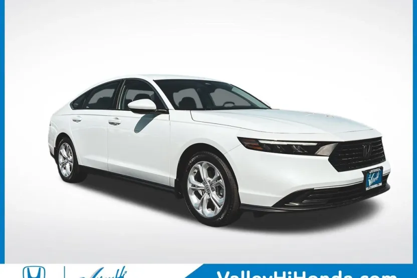2025 Honda Accord LX photo 1