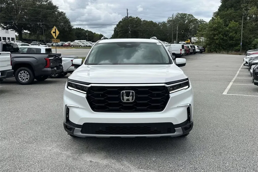 2025 Honda Pilot Elite photo 1
