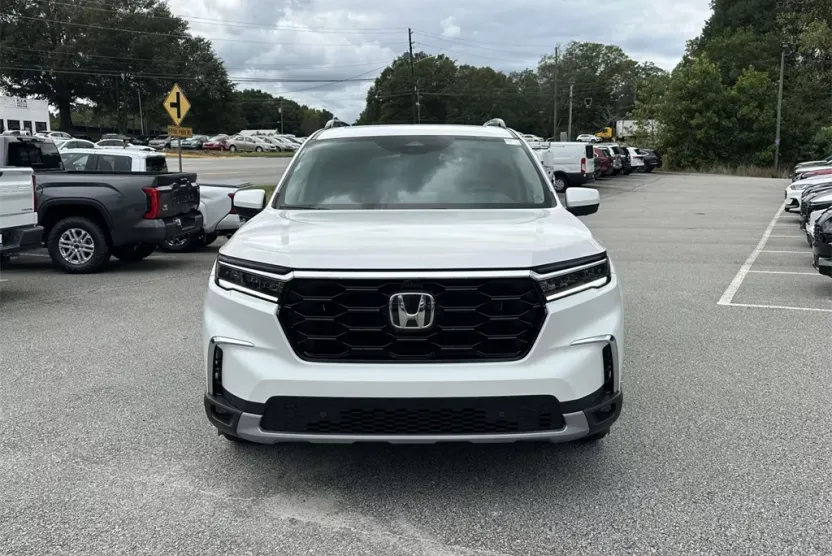 2025 Honda Pilot Elite photo 1