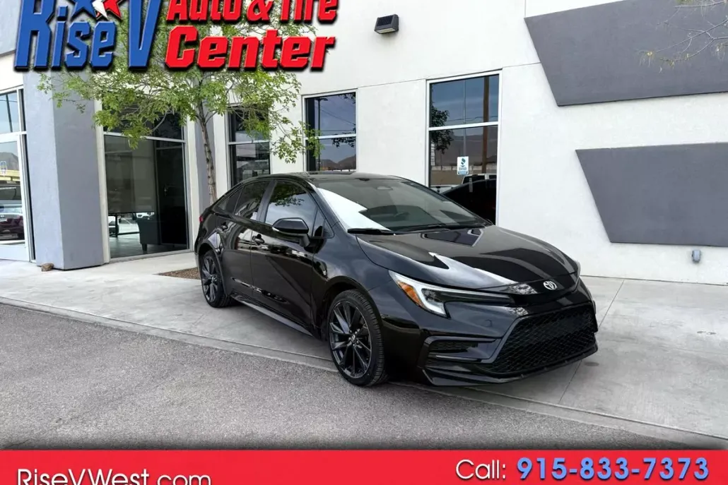 2024 Toyota Corolla SE photo 1
