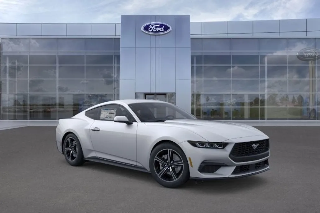 2025 Ford Mustang EcoBoost photo 1