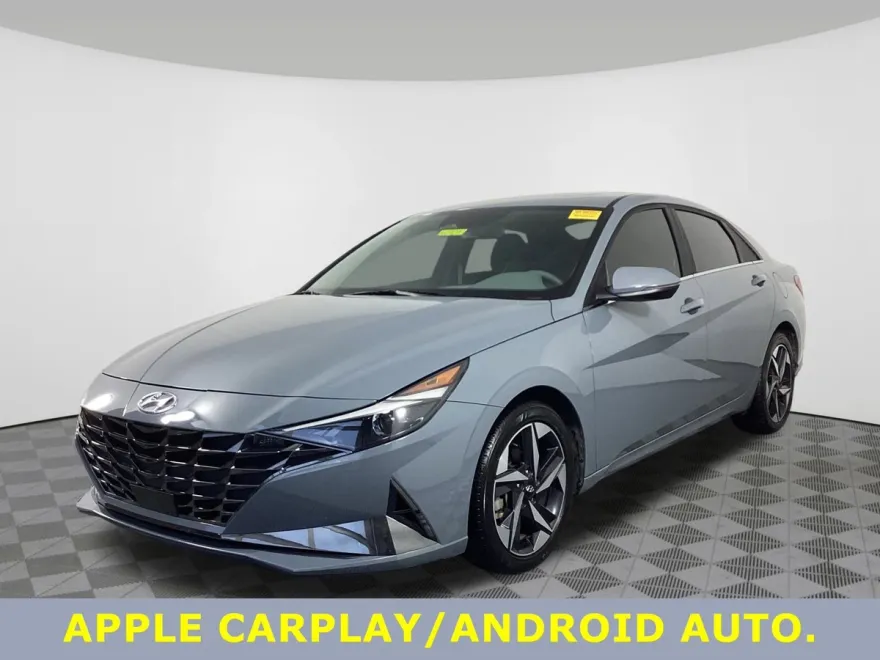2022 Hyundai Elantra SEL photo 1