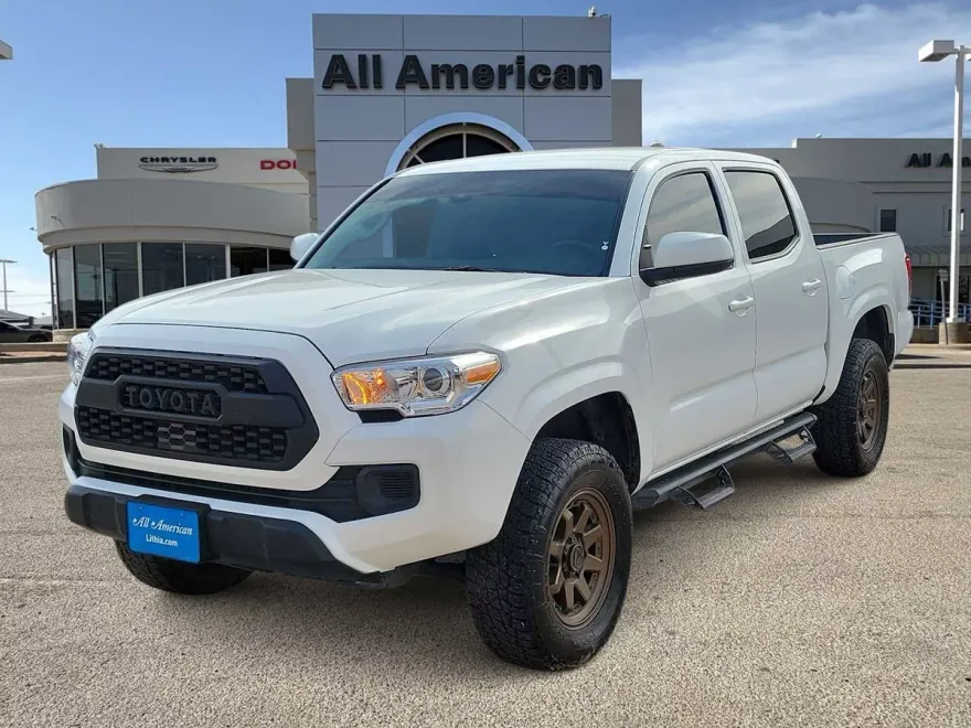 2023 Toyota Tacoma SR V6 photo 1