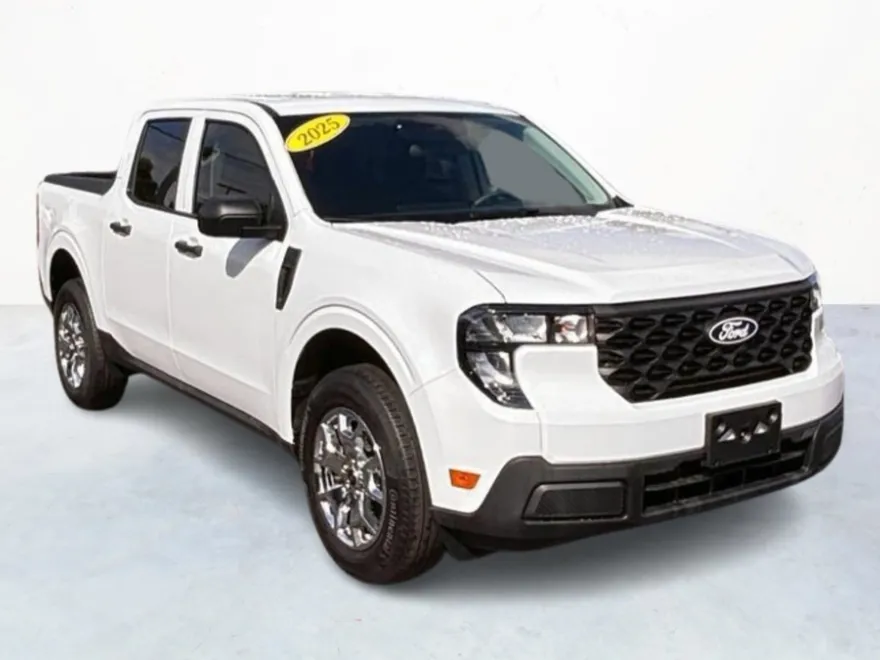 2025 Ford Maverick XL photo 1