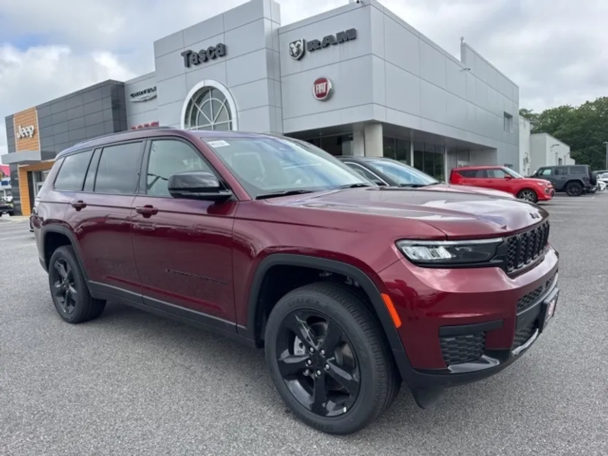 2025 Jeep Grand Cherokee Altitude X photo 1