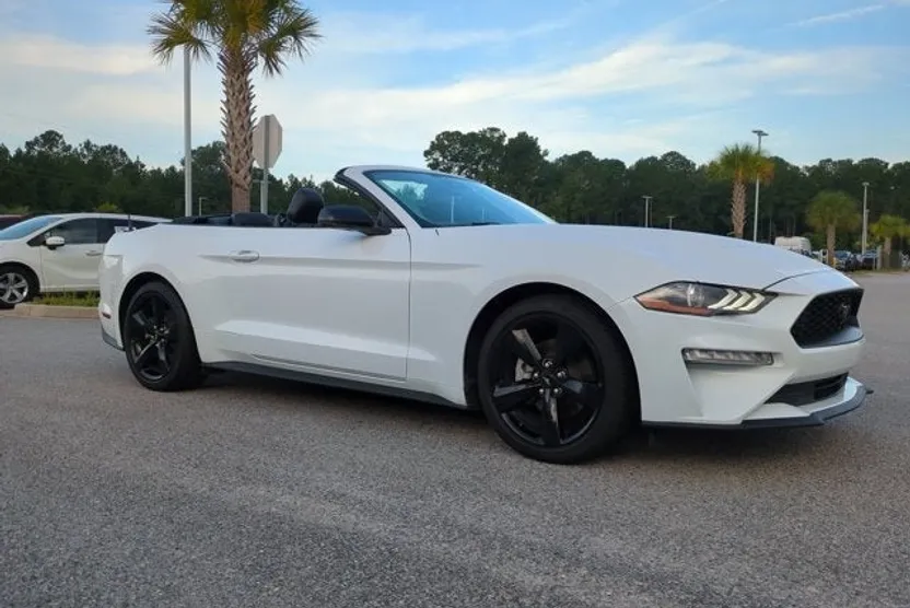 2023 Ford Mustang EcoBoost Premium photo 1
