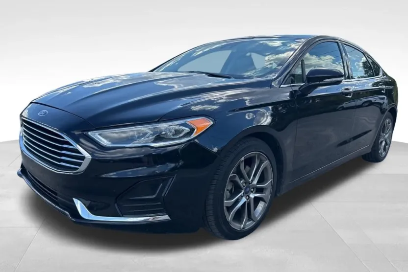 2020 Ford Fusion SEL photo 1