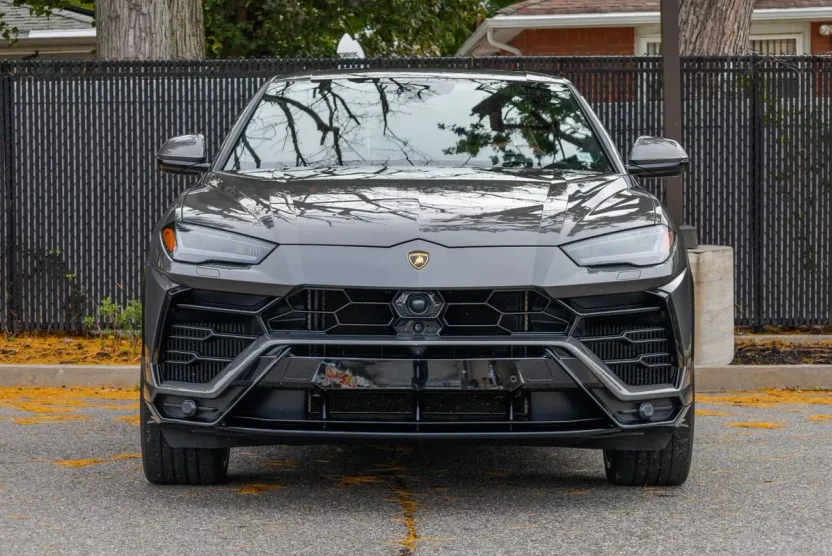 2021 Lamborghini Urus photo 1