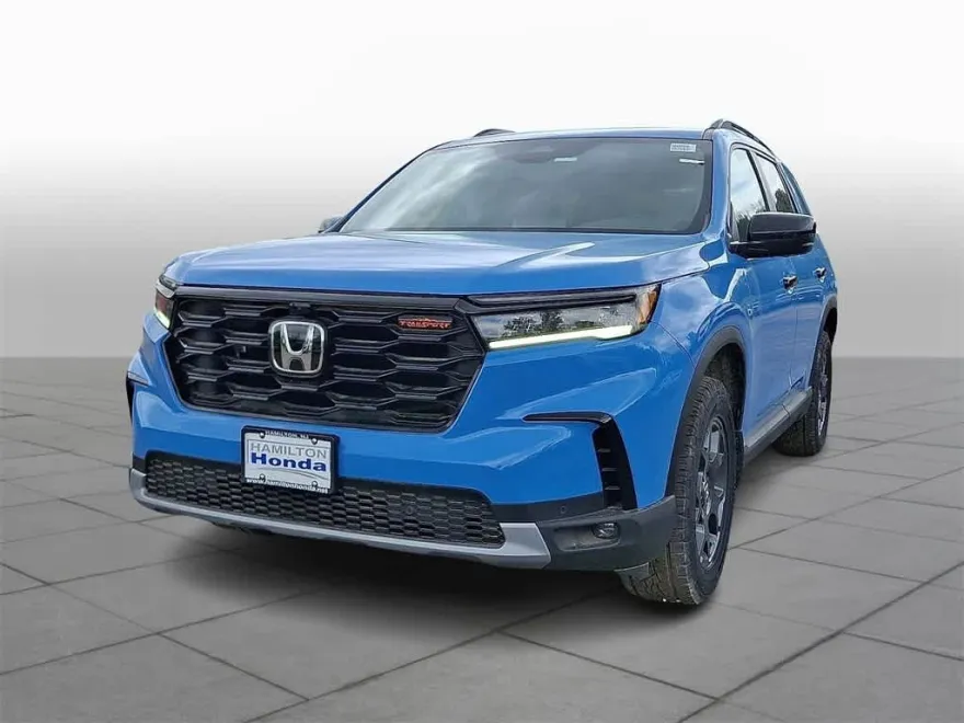 2025 Honda Pilot TrailSport photo 1
