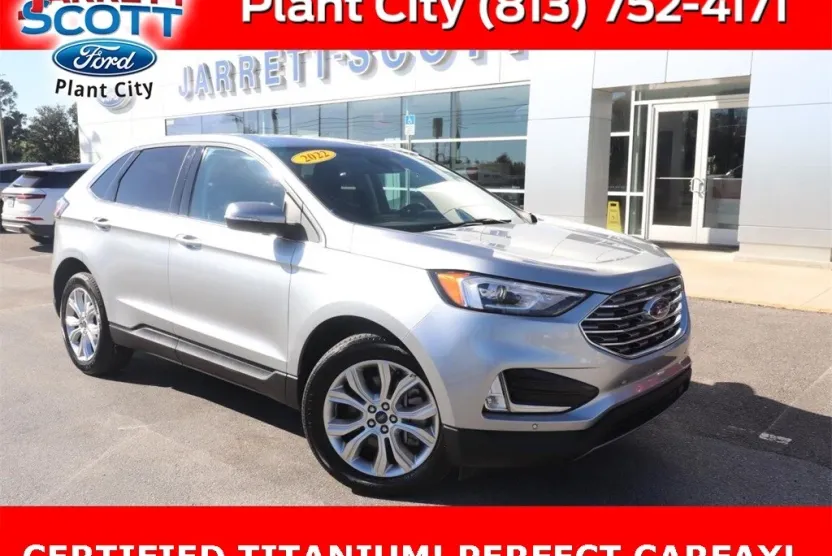 2022 Ford Edge Titanium photo 1