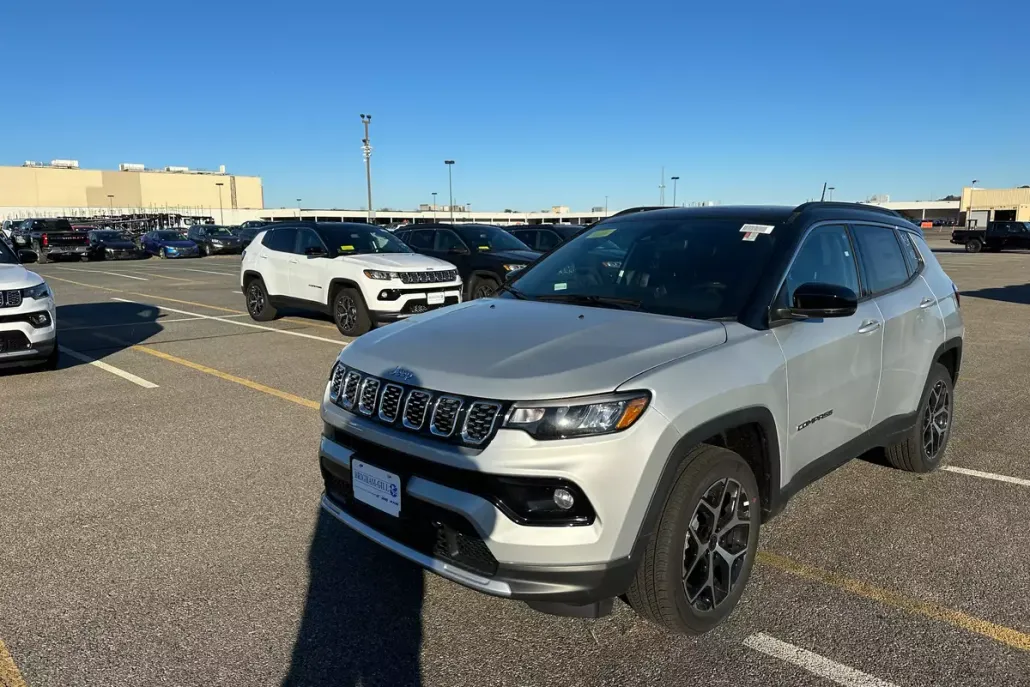 2025 Jeep Compass Limited photo 1
