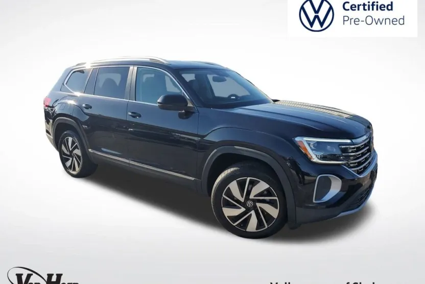 2024 Volkswagen Atlas SEL photo 1