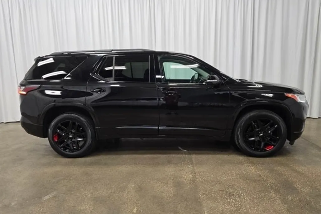 2020 Chevrolet Traverse Premier photo 1