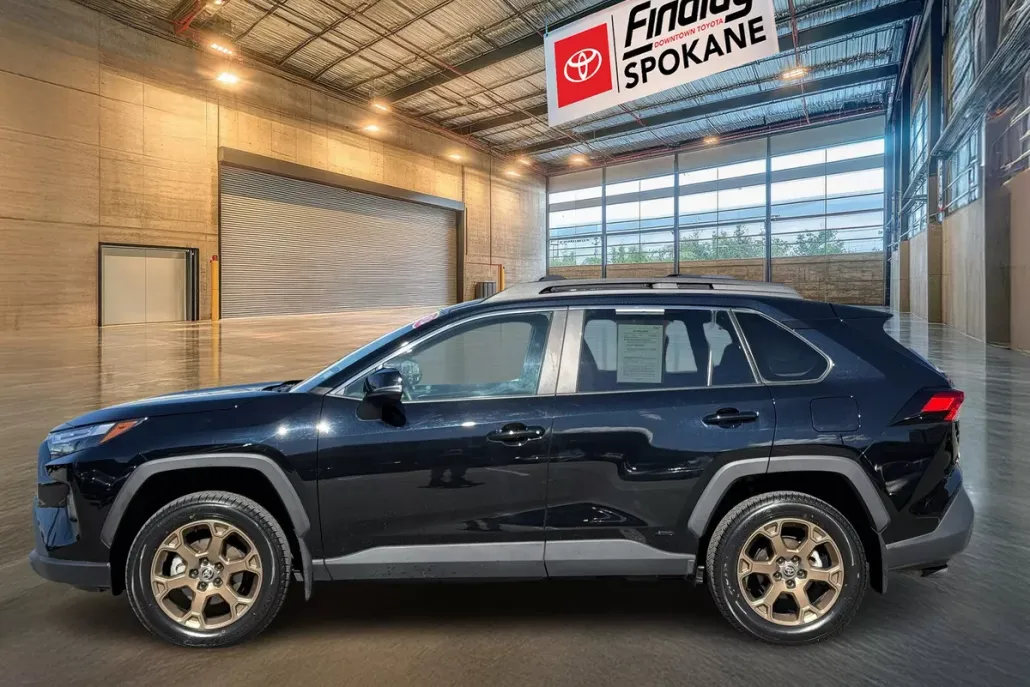 2024 Toyota RAV4 Hybrid photo 1