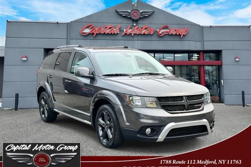 2019 Dodge Journey Crossroad photo 1